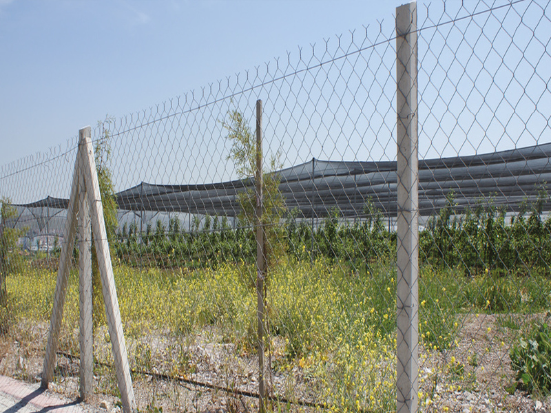 Düz Beton Direkli Tel Çit